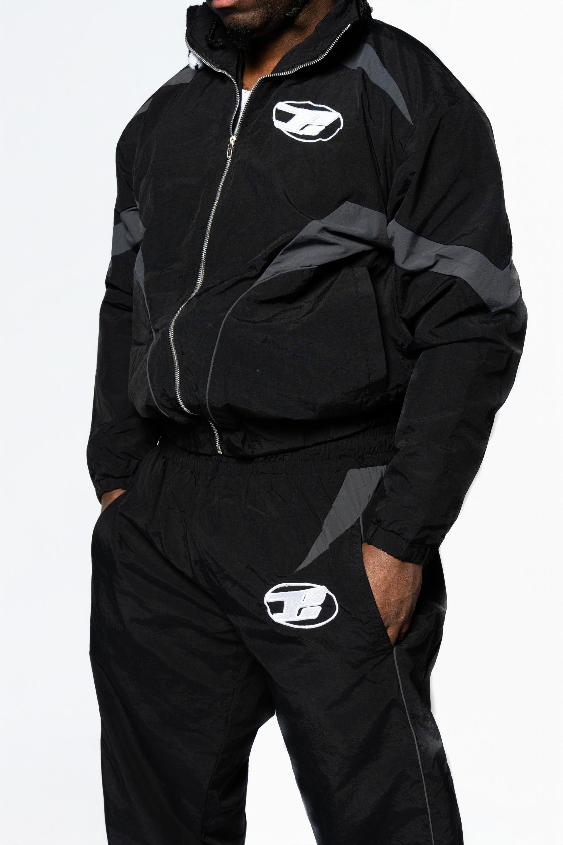 Entitled Essentials Set Black